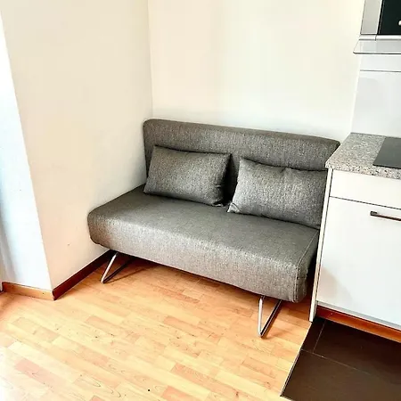 Apartment Beautiful 2 With Balcony In Center Downtown Hilda