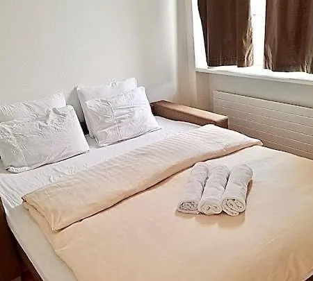 Beautiful 2 With Balcony In Center Downtown Hilda Apartment