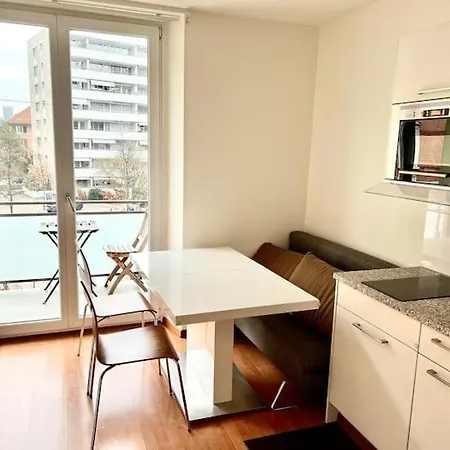 شقة Beautiful 2 With Balcony In Center Downtown Hilda - Self Checkin زيورخ